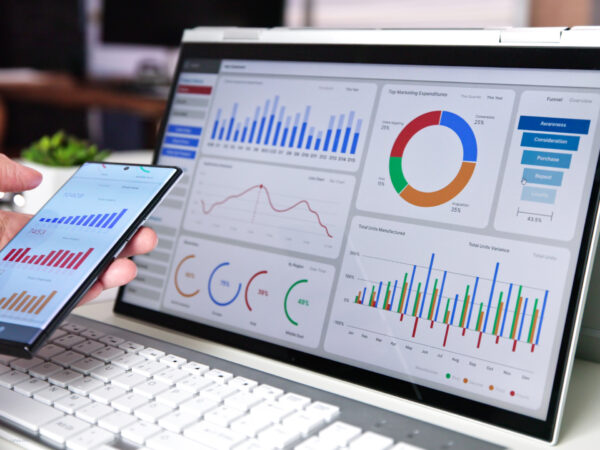 Analytics, User Experience (UX) und Datenanalyse: Optimierung im Onlinemarketing
